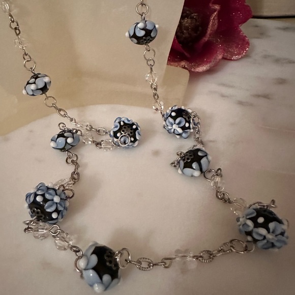 Unique necklace (new) - Picture 3 of 9